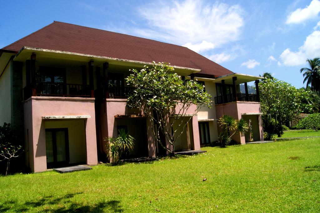 Nusantara Diving Centre Resort & Spa Manado Exterior foto