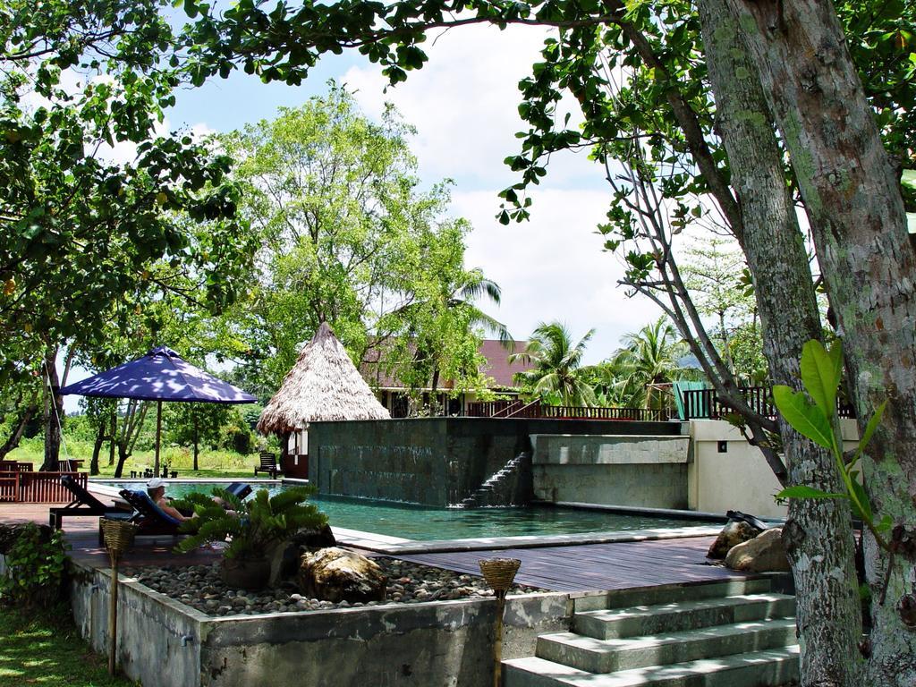 Nusantara Diving Centre Resort & Spa Manado Exterior foto