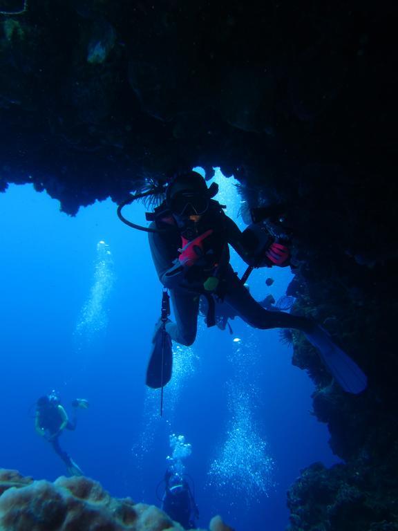 Nusantara Diving Centre Resort & Spa Manado Exterior foto