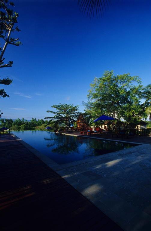 Nusantara Diving Centre Resort & Spa Manado Exterior foto
